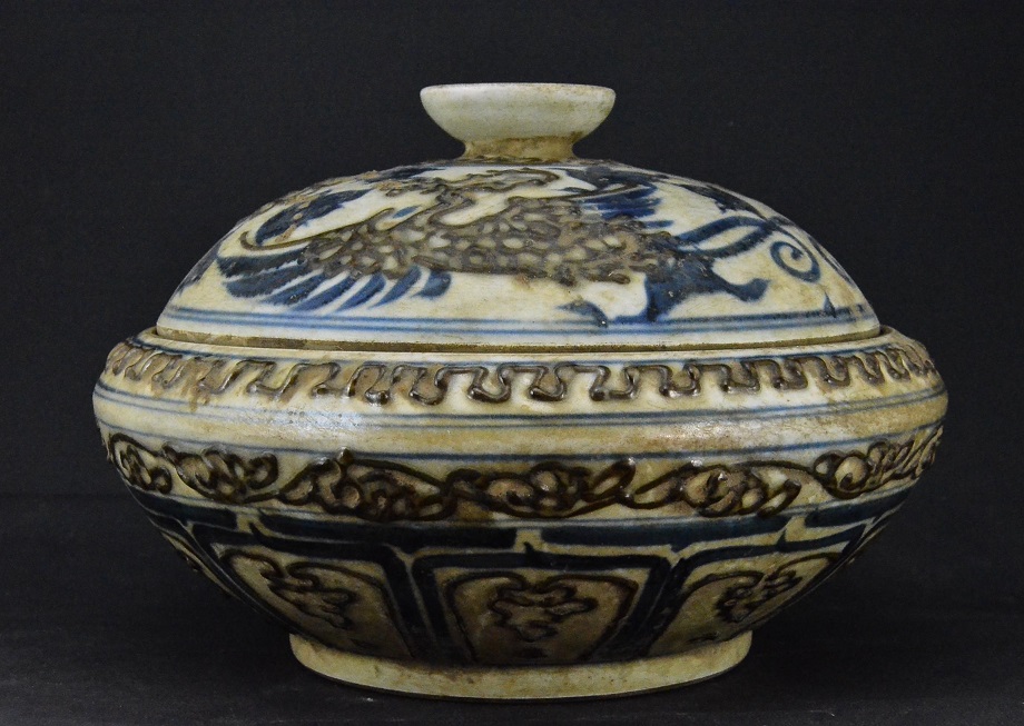 Bowl and cover Ming Dynasty